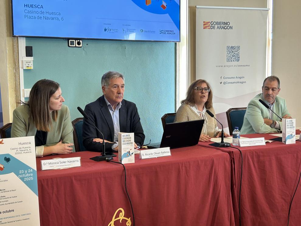 Inauguración de la Jornada de Consumo de la FAMPC en Huesca