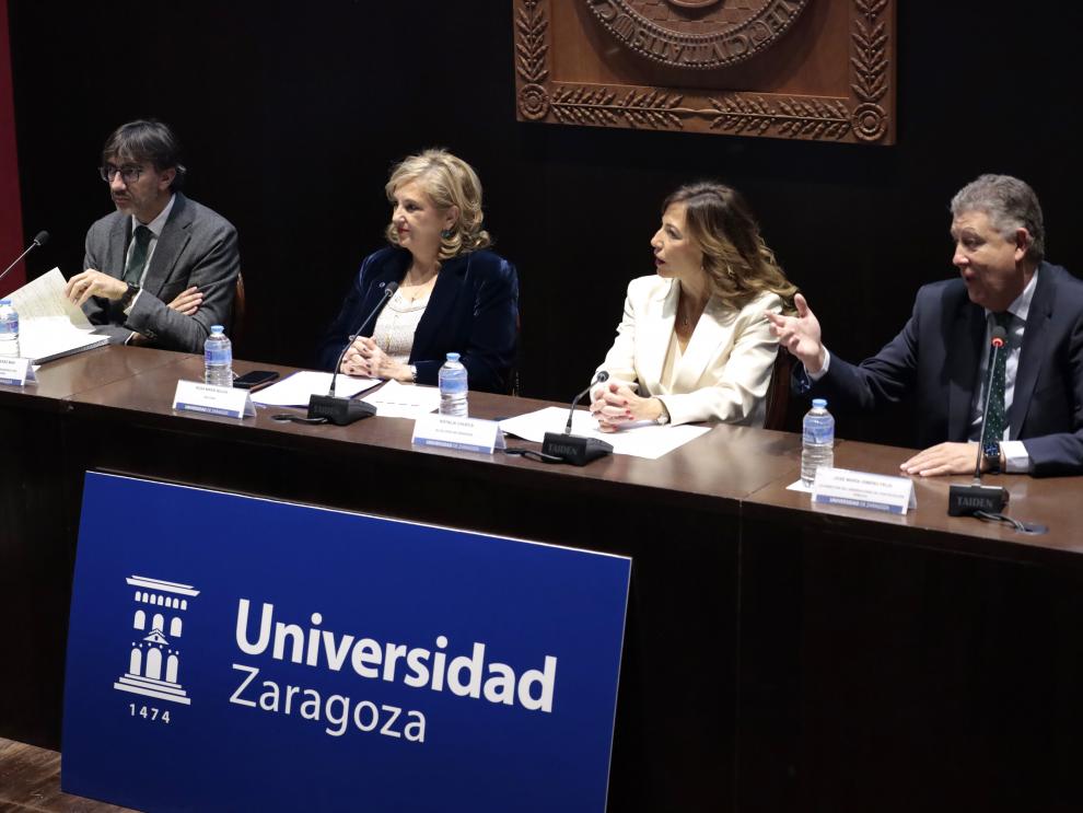 Inauguración del VII Congreso del Observatorio de Contratación Pública 2025, en el Aula Magna del Edificio Paraninfo de Zaragoza.
