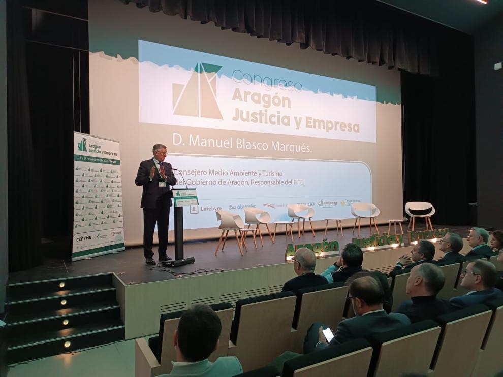 El consejero Blasco, durante su intervención.