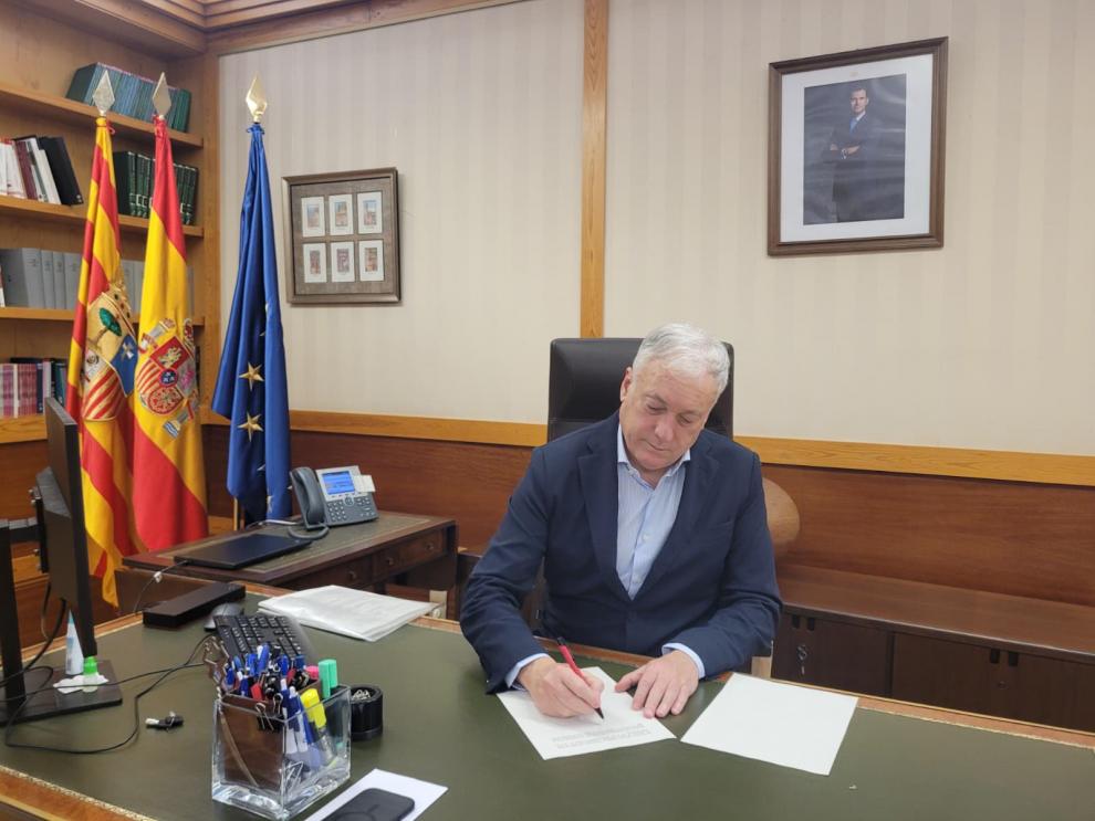 Octavio López ha firmado hoy la orden por la que se aprueba inicialmente el PIGA de Microsoft.