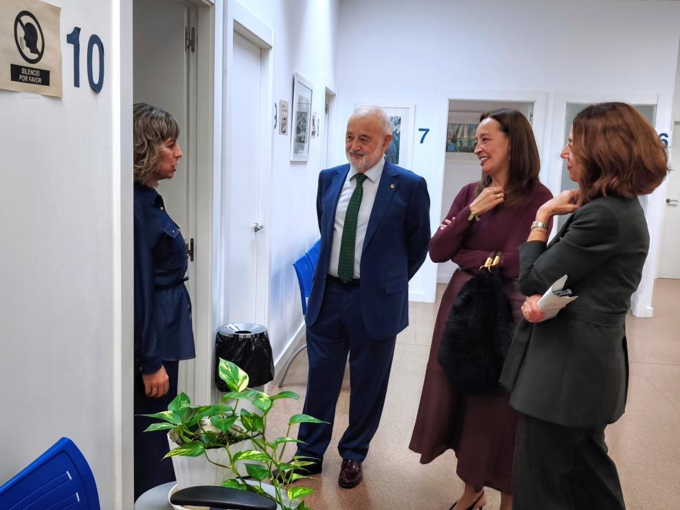 En la visita de este viernes al CADZA la Consejera ha repasado los datos de la discapacidad y también en cuanto a la dependencia