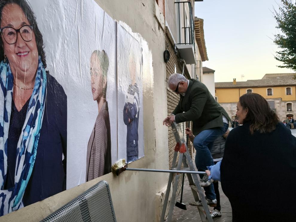 Muchos de los protagonistas de la muestra y varios vecinos de Pastriz han estado presentes en la inauguración de Semblanzas