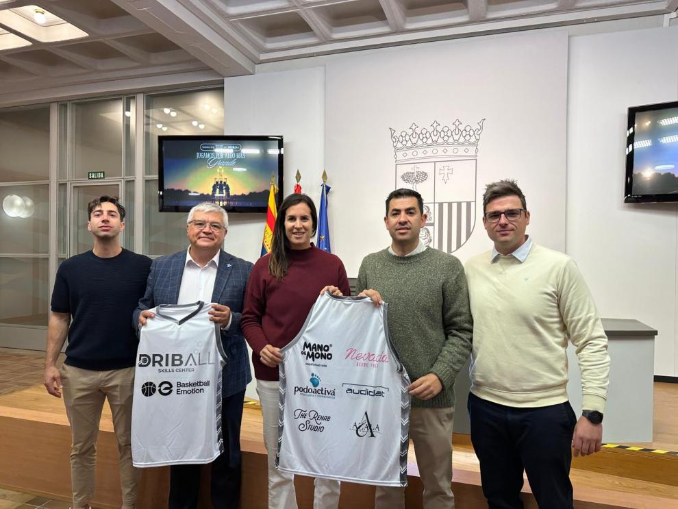 Presentación del partido de baloncesto 3x3 solidario a favor de Aspanoa.