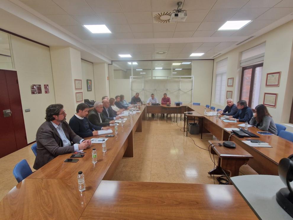 El departamento de Agricultura, Ganadería y Alimentación del Gobierno de Aragón y las organizaciones agrarias avanzan juntos en el análisis de la futura PAC 2028–2034.