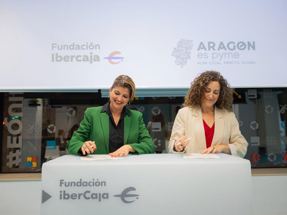 Firma del convenio entre Gobierno de Aragón y Fundación Ibercaja