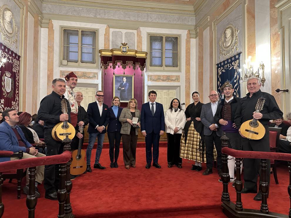 La consejera Tomasa Hernández ha recogido esta tarde en Premio Ciudad de Alcalá.