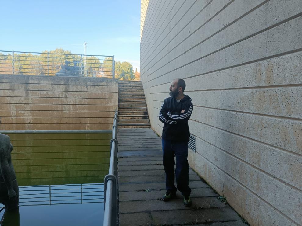 El artista Oscar Bueno, en el CDAN.