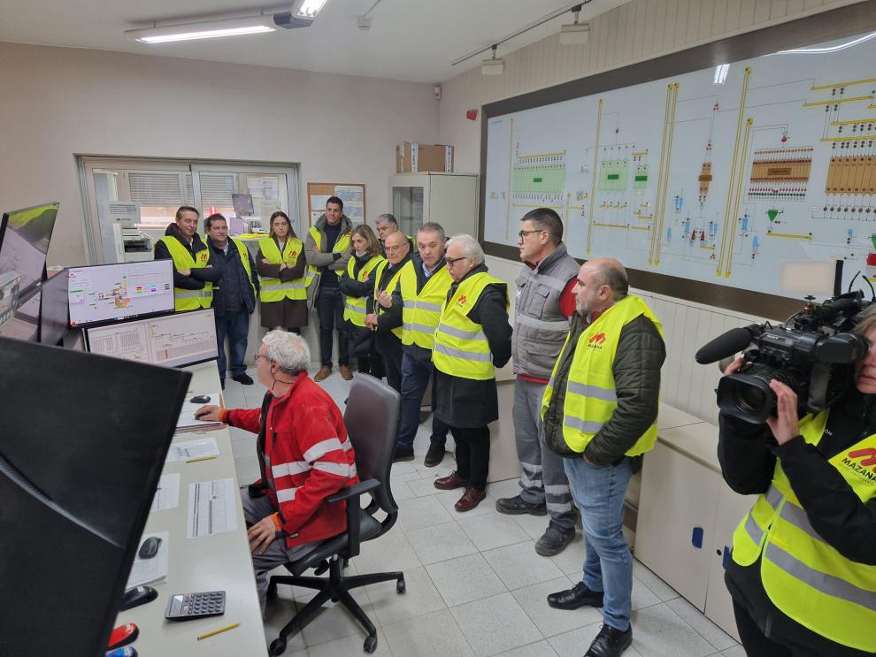 El departamento de Agricultura pone en valor la industria de piensos como eje clave de la ganadería aragonesa