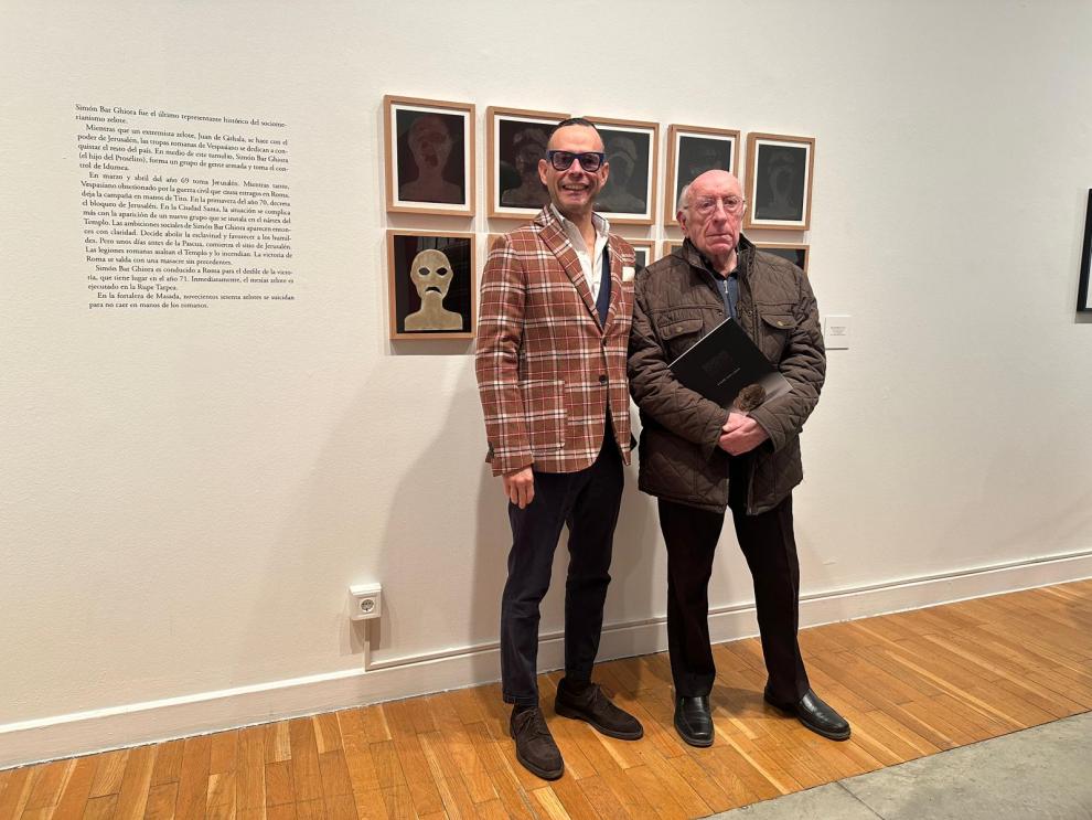 Pedro Olloqui y Pedro Avellaned en la presentación de la exposición 'Nigrum'.