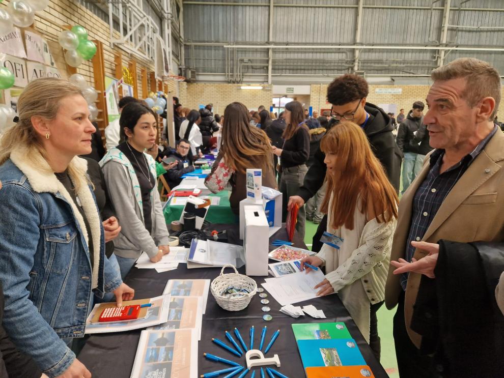 La feria se ha celebrado en el pabellón de Sabiñánigo.
