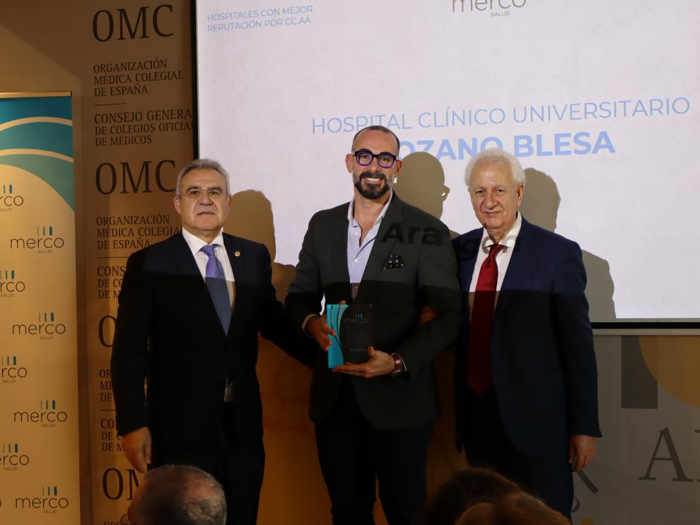 El director del Hospital Clínico Universitario Lozano Blesa recoge en Madrid el premio a la Mejor Reputación Sanitaria de Aragón
