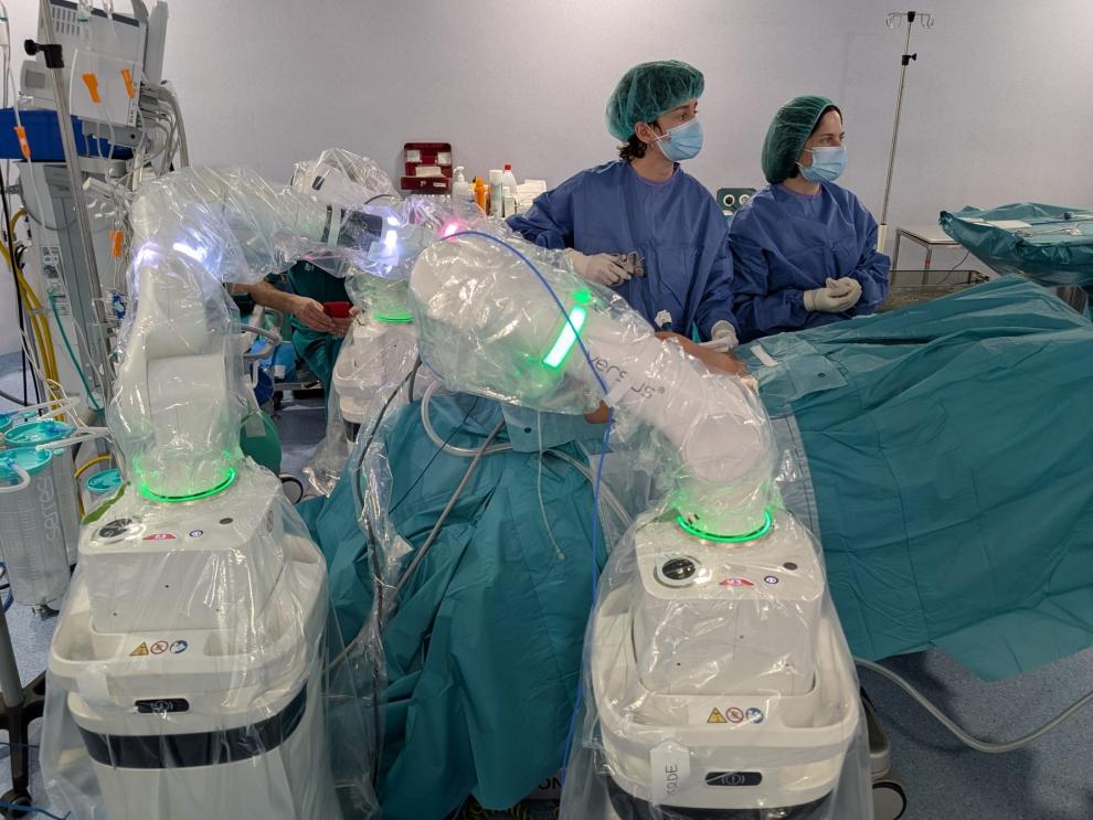 Imagen de una de las primeras intervenciones ginecológicas asistidas por el robot quirúrgico en el Hospital Universitario Obispo Polanco de Teruel