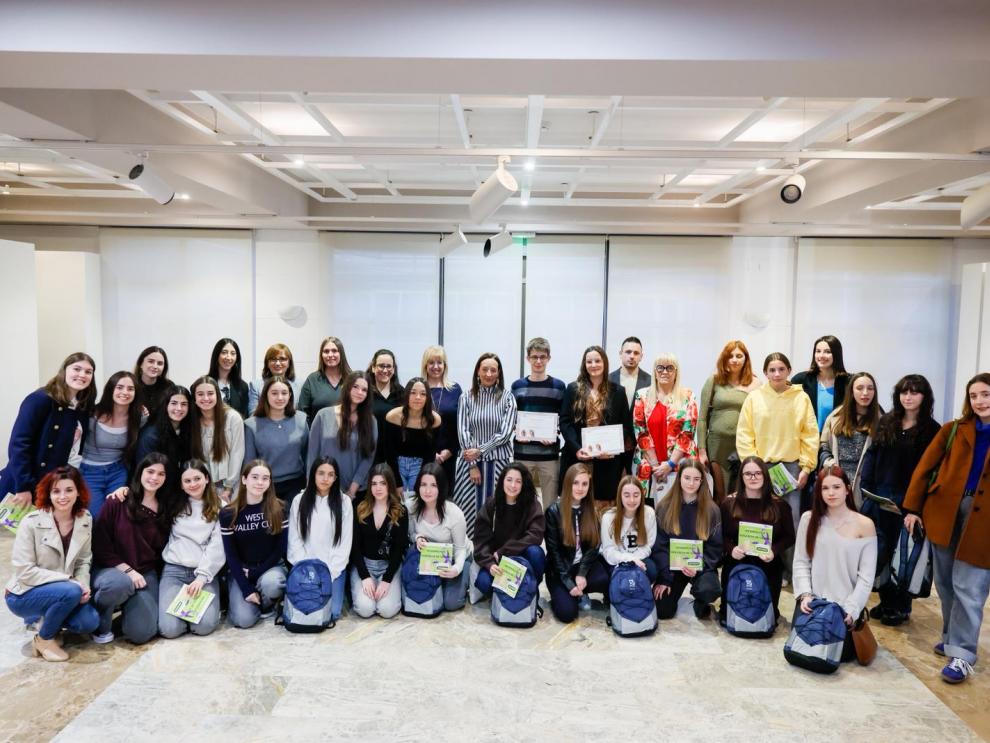 El salón de actos del IAJ ha acogido la entrega de premios de la 11ª edición de la entrega de microrrelatos