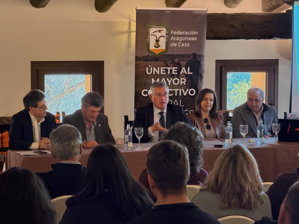 El consejero ha clausurado la jornada que se ha celebrado en Villarluengo.