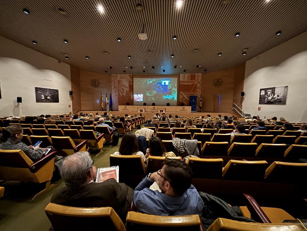 Momento de una de las sesiones del V Curso “Avances en el Manejo de la Endometriosis”, organizado por el Hospital Clínico Universitario Lozano Blesa.