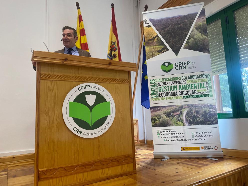 El director general de Planificación, Centros y FP, Luis Mallada, durante su intervención en la jornada de presentación del Centro de Referencia Nacional.