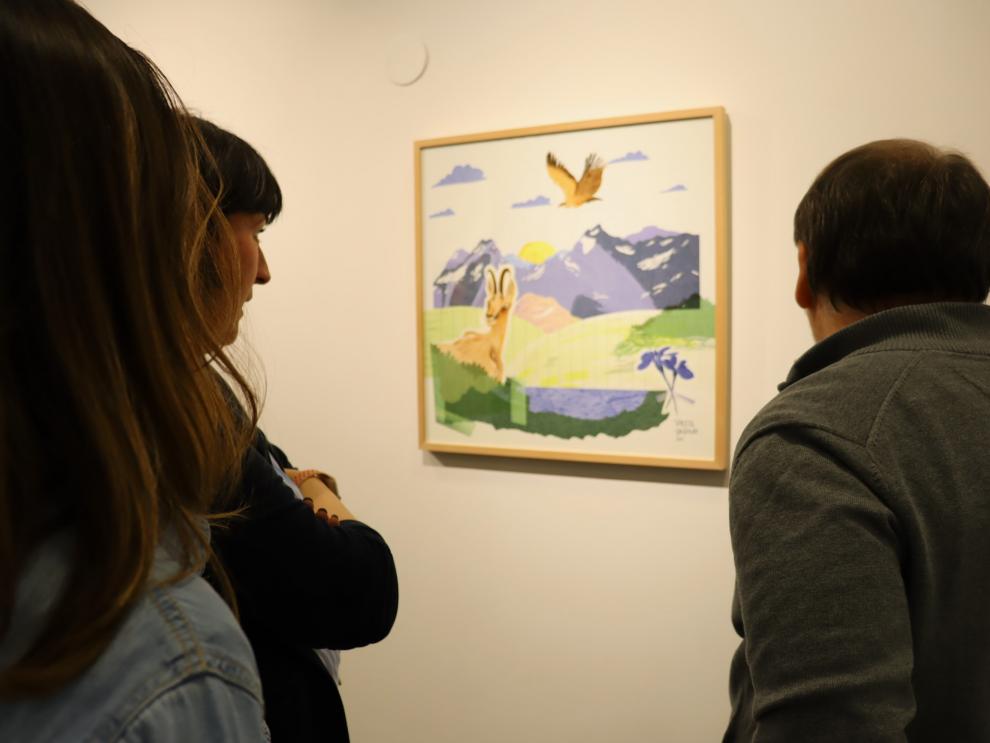 Visita de la Directora General de Educación Ambiental, Raquel Giménez a la exposición La Red Natural de Aragón ilustrada