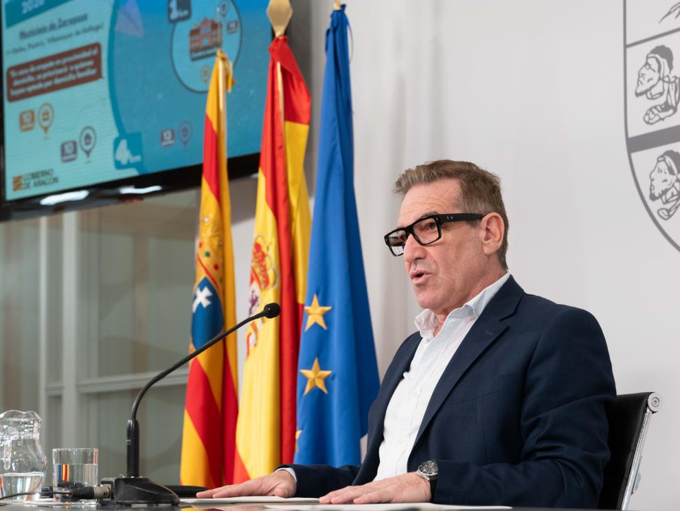 El director general de Planificación, Centros y FP, Luis Mallada, ha presentado los principales datos y las novedades del proceso de escolarización.