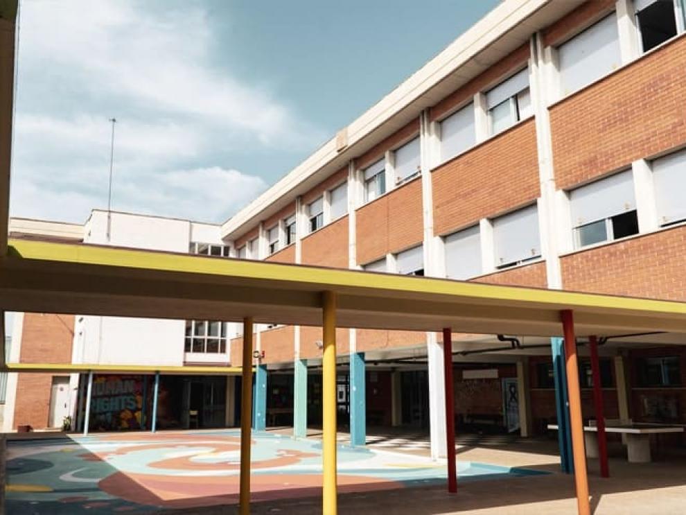 En la imagen de archivo, patio de recreo del IES Rodanas de Épila.