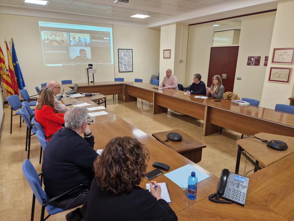 El Gobierno de Aragón refuerza la coordinación con el sector taurino para garantizar la seguridad sanitaria en los festejos populares.