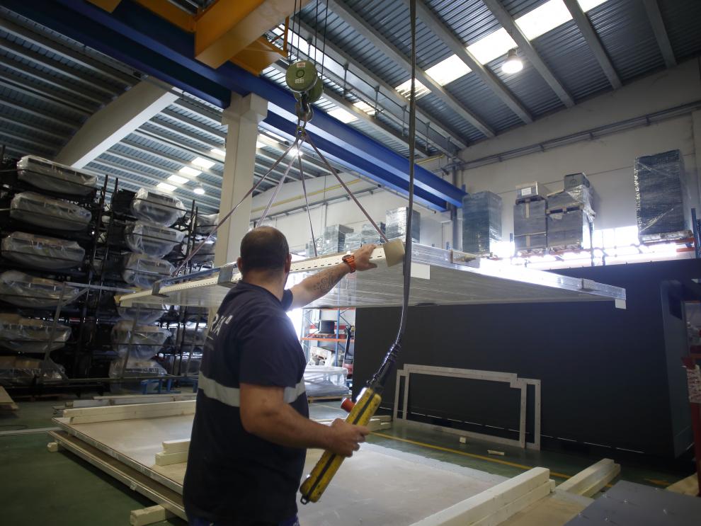 El paro registrado ha bajado de las 50.000 personas