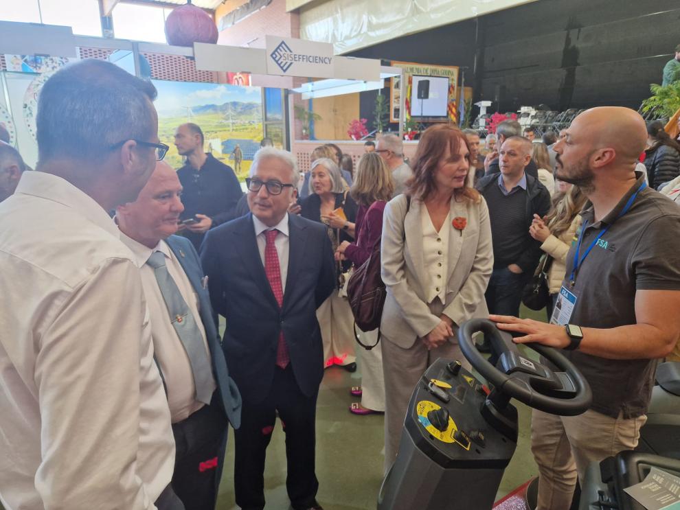 Javier Rincón ha inaugurado la II Feria Agroalimentaria de La Almunia de Doña Godina.