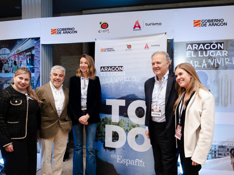 Moncada, junto a algunos participantes en el evento de Bogotá.
