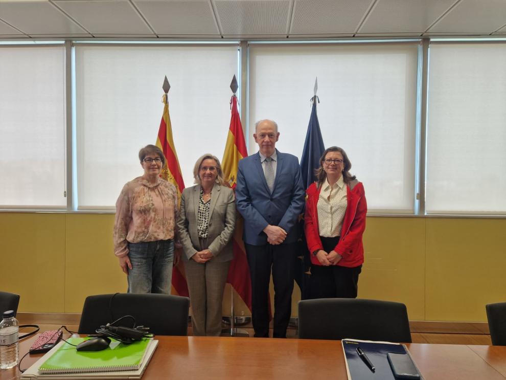 El consejero de Sanidad concluye con UGT la primera ronda de reuniones con los sindicatos de la Mesa Sectorial.