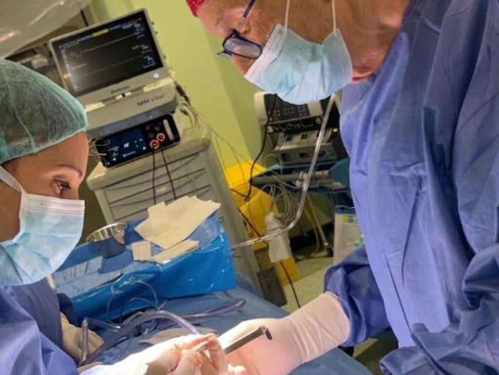 Intervención de implantación coclear realizada en el Hospital Clínico Universitario Lozano Blesa