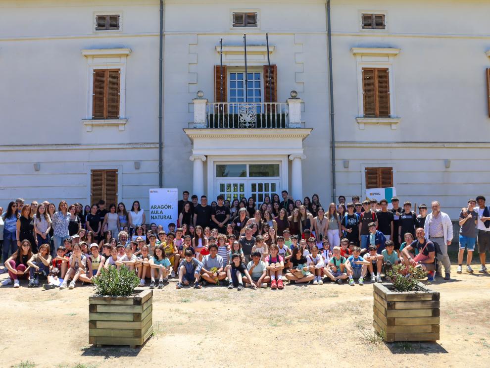Foto de familia del programa Aula Natural, cuya entrega de premios se ha realizado hoy en La Alfranca.