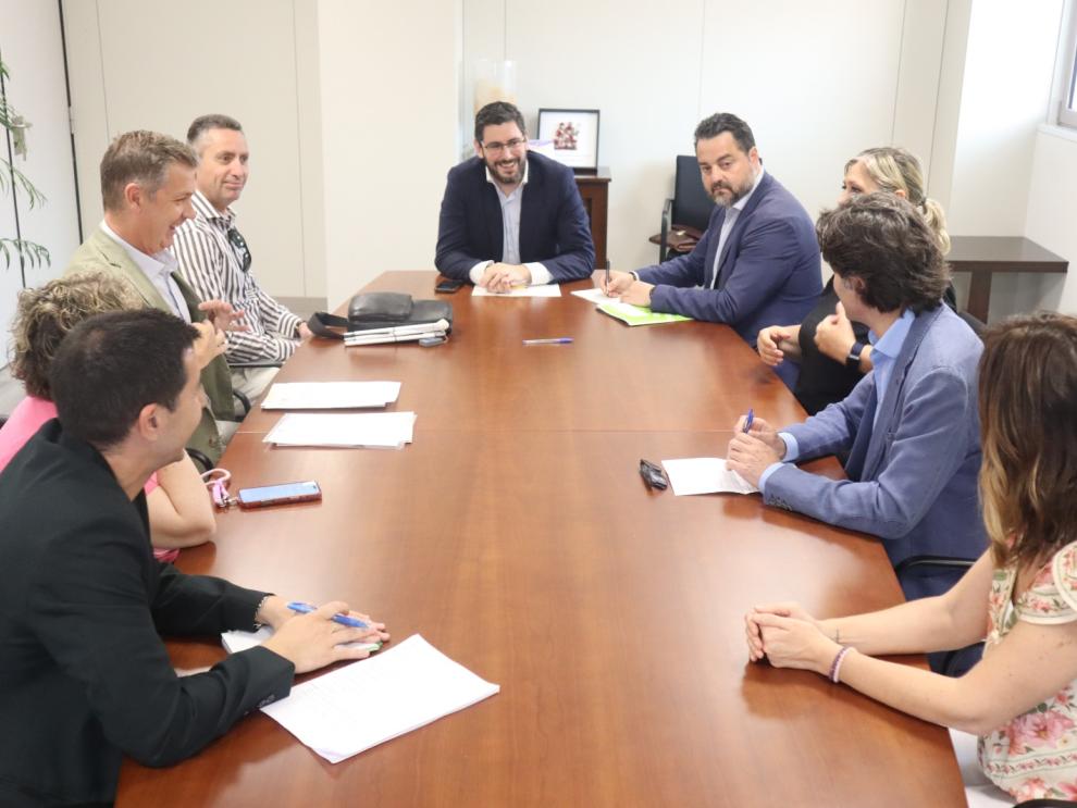 Alejandro Nolasco, reunido con los representantes de CERMI Aragón