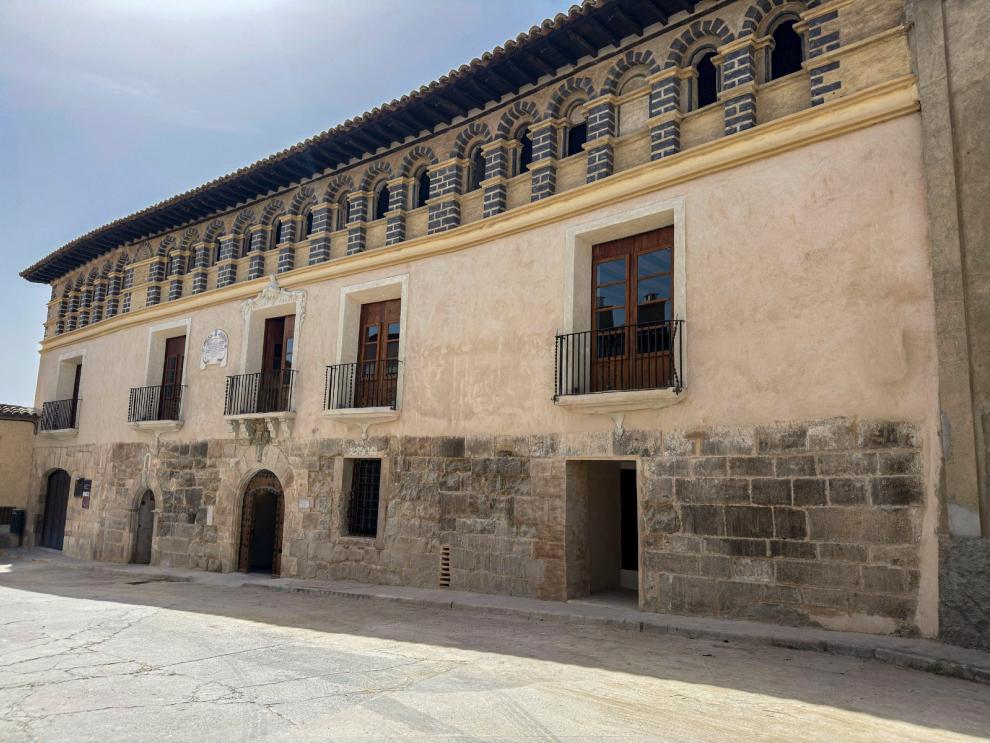 Palacio de los Barones de Valdeolivos en Fonz.