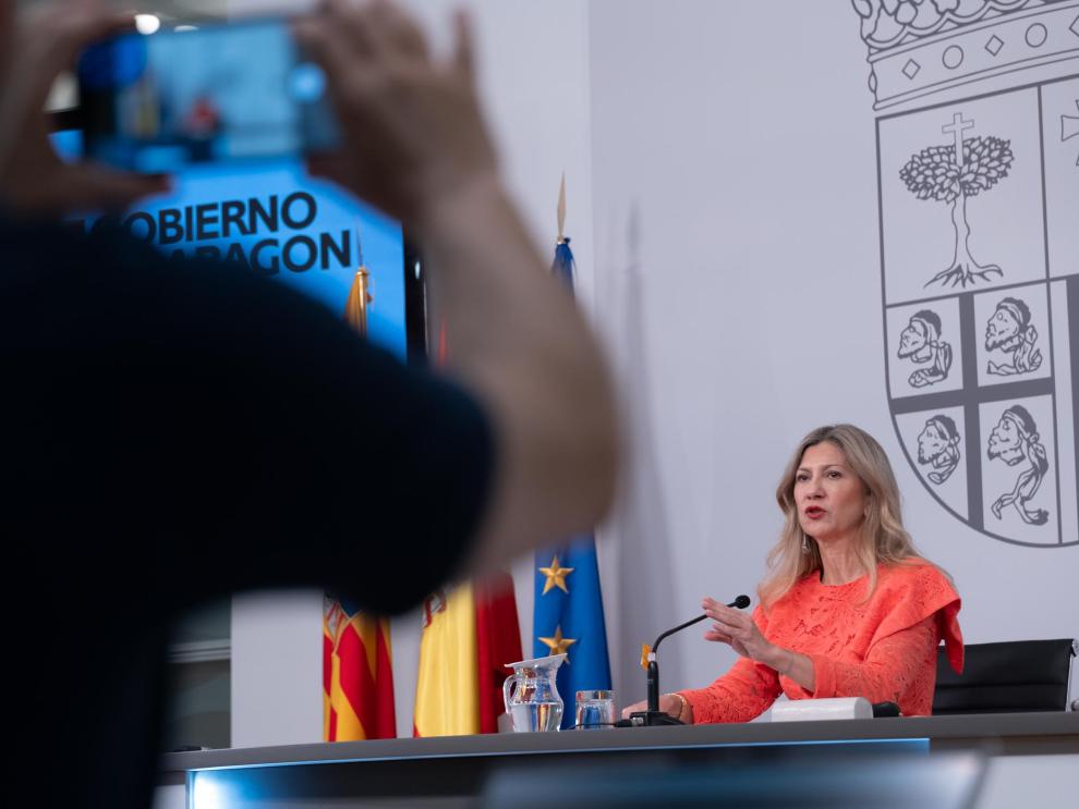 La vicepresidenta y portavoz del Gobierno de Aragón, Mar Vaquero, en rueda de prensa tras la celebración de una reunión del Consejo de Gobierno.