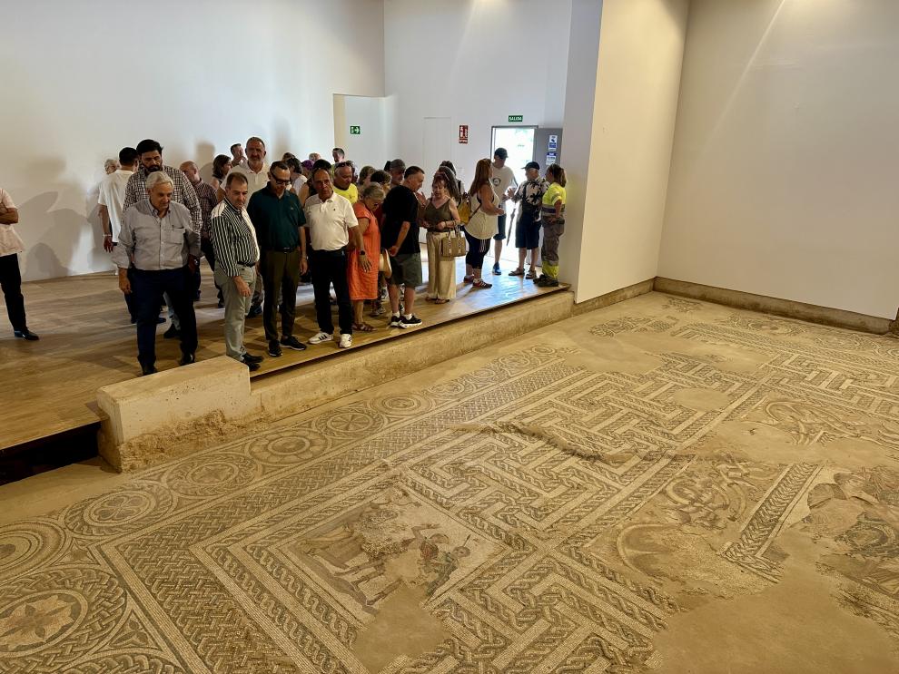 Visita a la villa romana de La Malena, en Azuara.