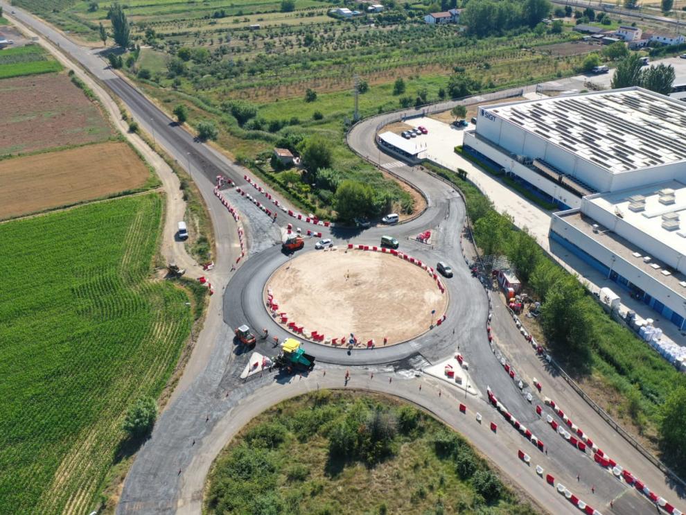 La nueva rotonda de la A-202 en Calatayud ha entrado en funcionamiento.