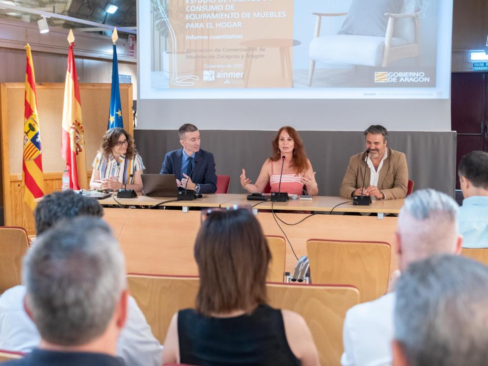 El 75% de los hogares aragoneses compró muebles en el último año: el sector analiza al nuevo consumidor para competir mejor.