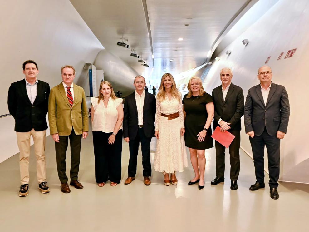 La vicepresidenta ha asistido al acto de conmemoración del 80 aniversario de Linamar Zaragoza