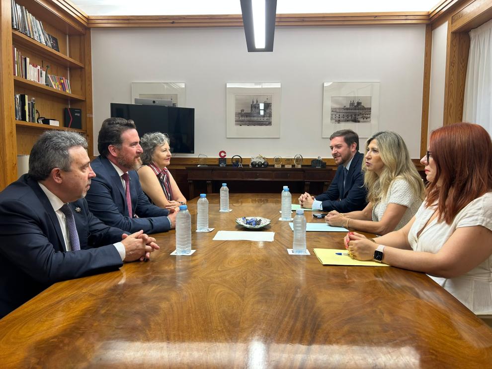 La vicepresidenta ha mantenido una reunión con los colegios de abogados de las tres provincias