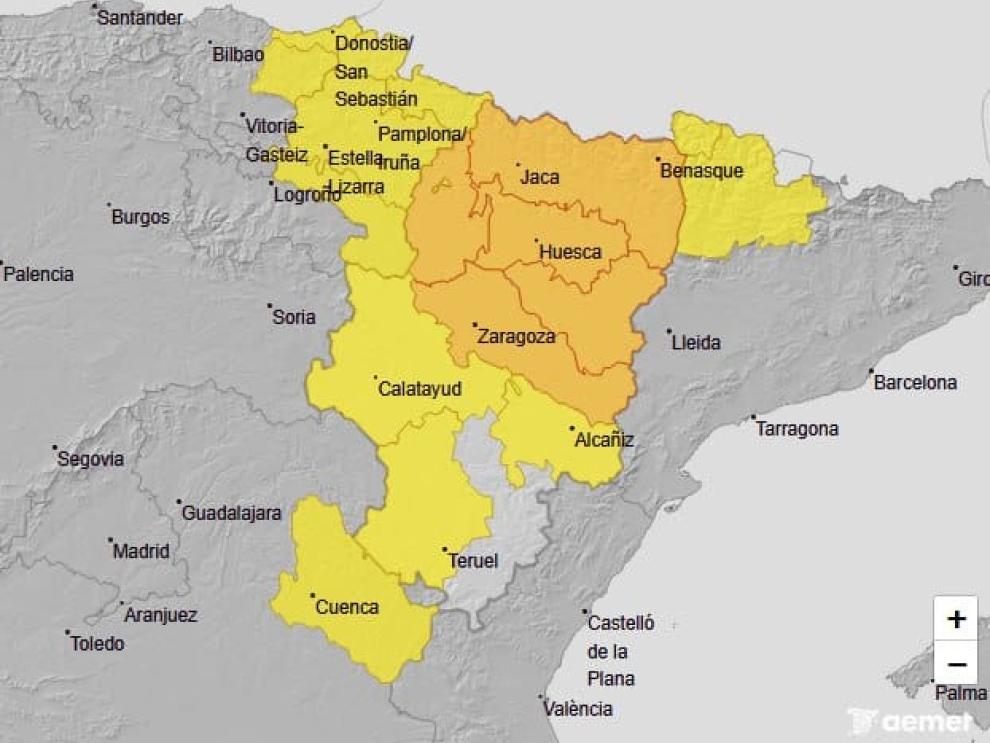 El 112 Aragón mantiene la alerta ante la previsión de tormentas intensas este domingo.