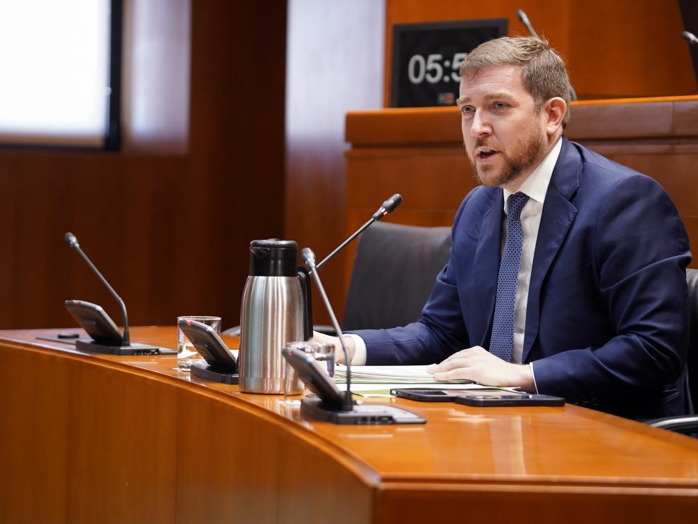El director general de Justicia en su comparecencia este lunes en comisión en las Cortes de Aragón