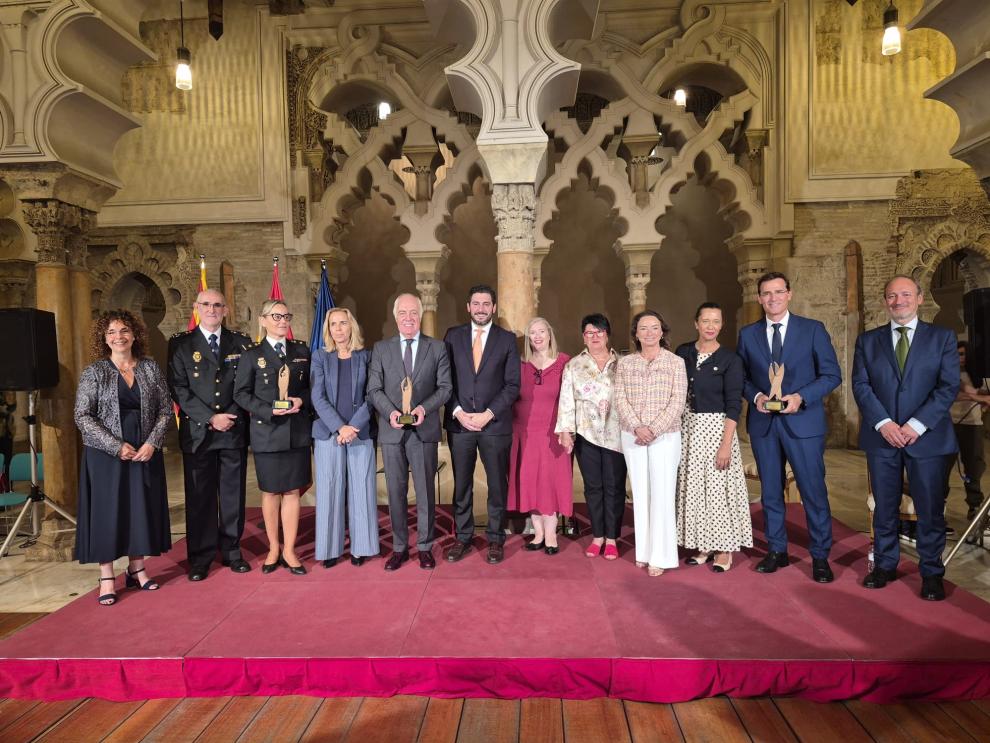 Autoridades y galardonados en los Premios ASAPME