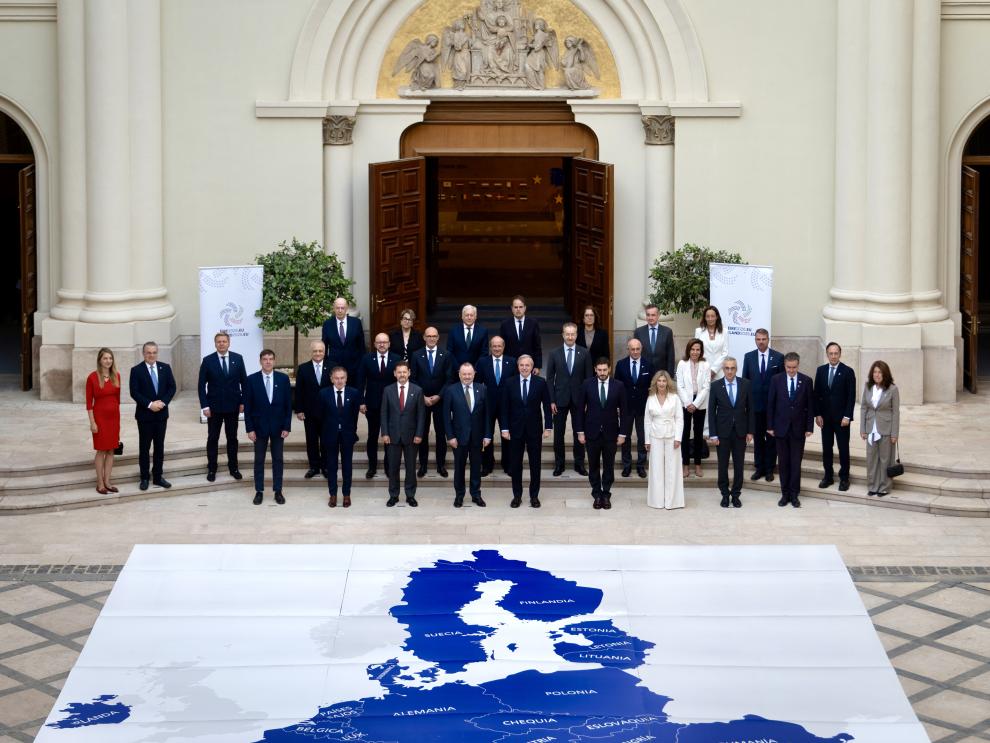 Jornada de trabajo en la Sala de la Corona de los embajadores de la UE.