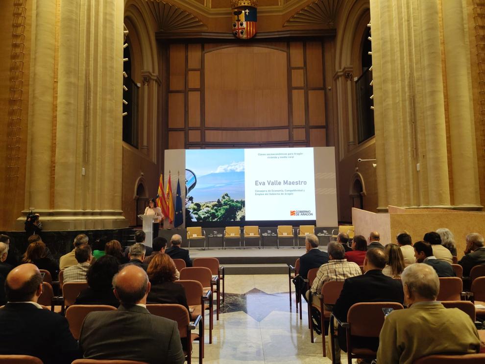 La consejera Eva Valle en la inauguración del acto esta mañana en la Sala de la Corona del Edificio Pignatelli.