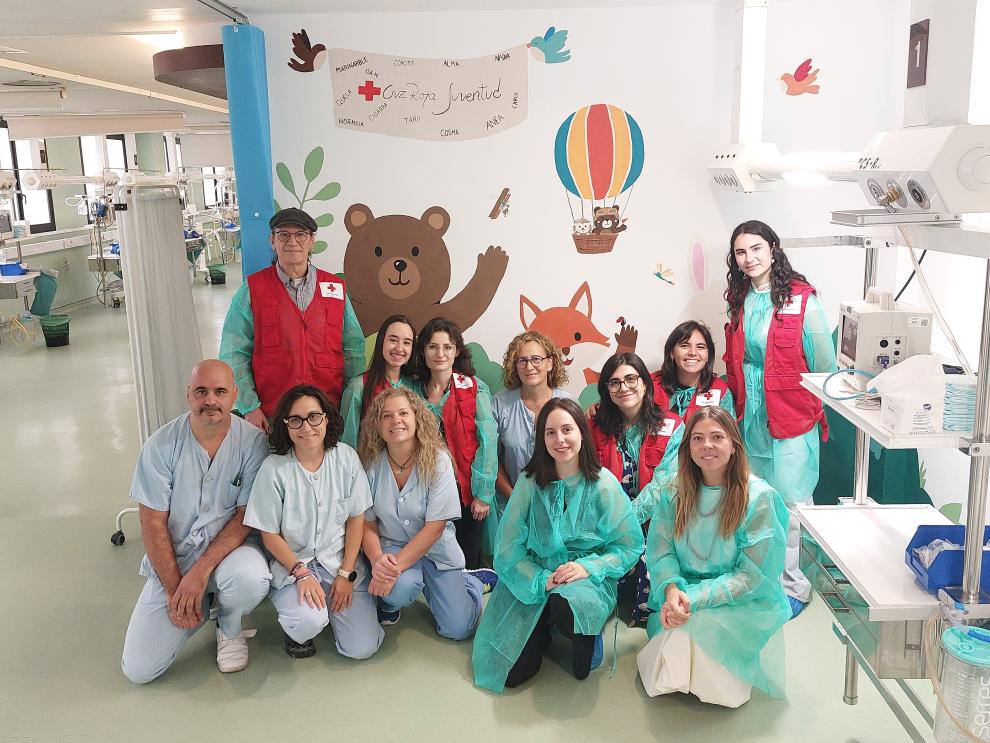 Cruz Roja y nueve artistas humanizan el entorno quirúrgico pediátrico del Clínico Universitario de Zaragoza