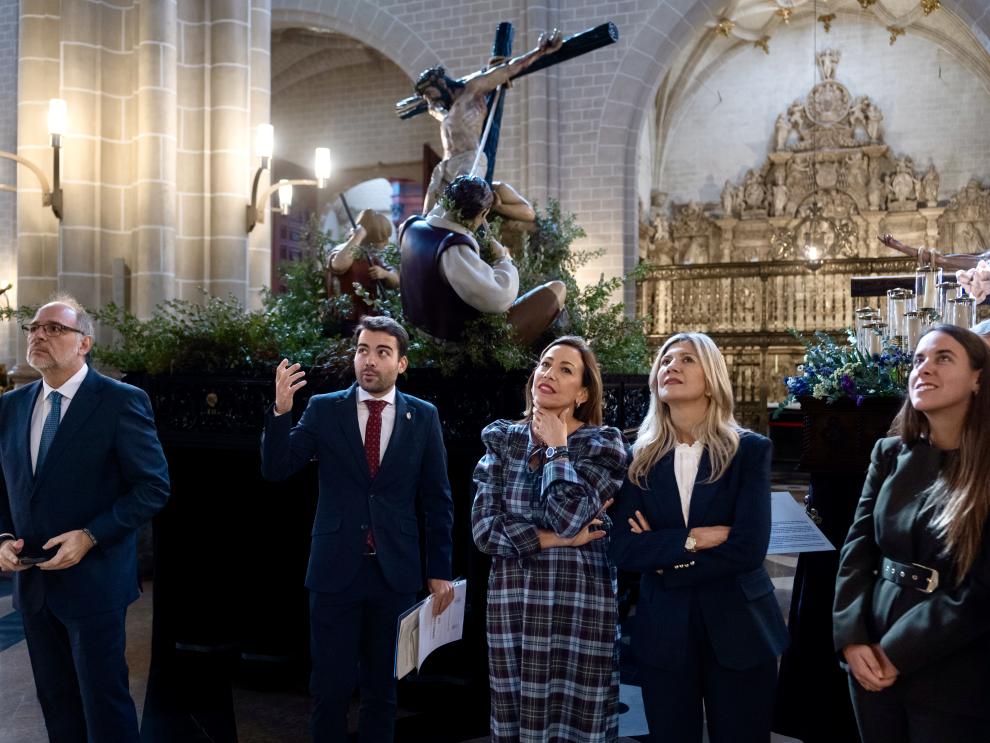 La vicepresidenta del Ejecutivo aragonés ha participado en la inauguración de la exposición “Ad Salvatorem”