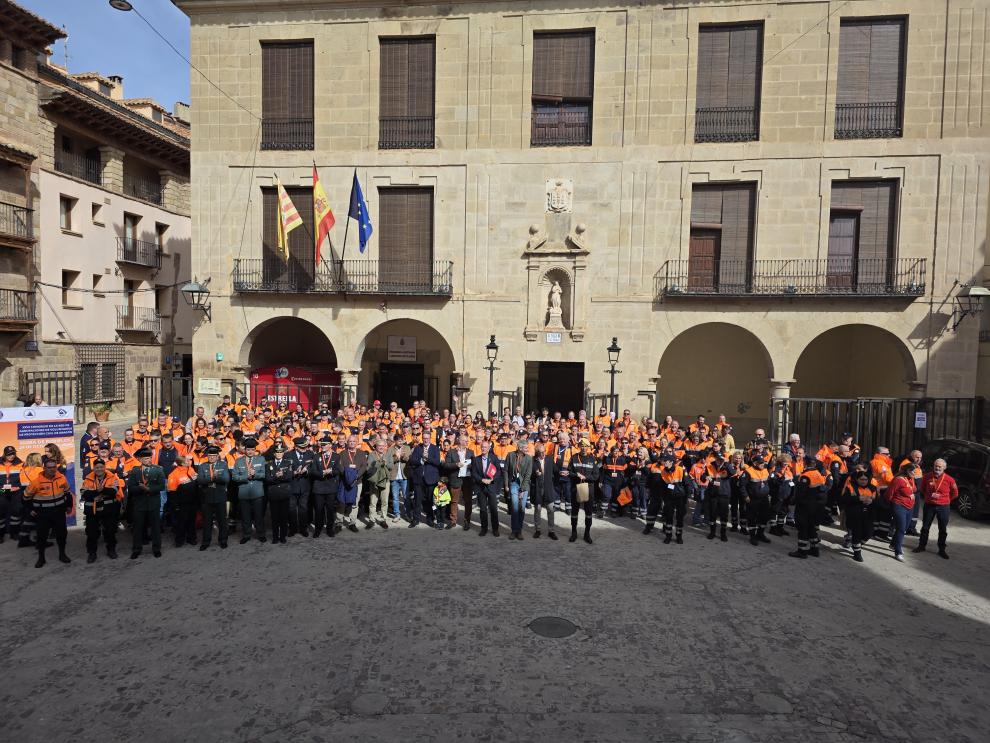 Foto de familia del XXVI Congreso de la Red de Agrupaciones de Voluntarios de Protección Civil de Aragón.