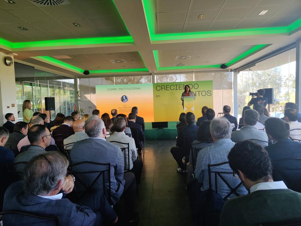 La consejera de Economía, Competitividad y Empleo, Eva Valle, ha clausurado la jornada de AWS