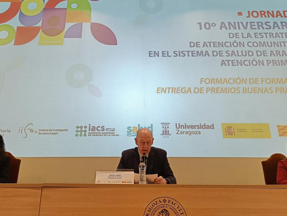 El consejero ha abierto las jornadas de la Estrategia de Atención Primaria.