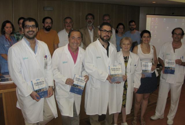 Dos especialistas del Infantil editan el primer manual de Neurocirugía ...